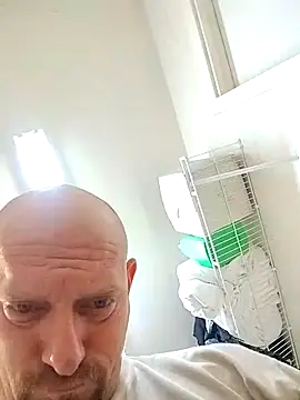 Snapshot of jayjay198080 chatting on 02-14-25, 06:34 jayjay198080 online show from 02-14-25, 06:34