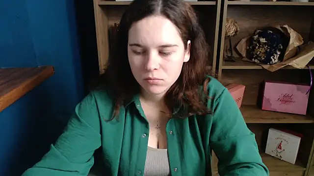 mini girly online show from 10-12-25, 10:03