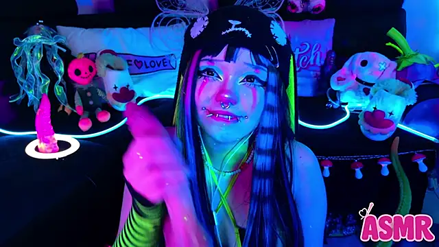 LaytonBox online show from 10-07-25, 02:03