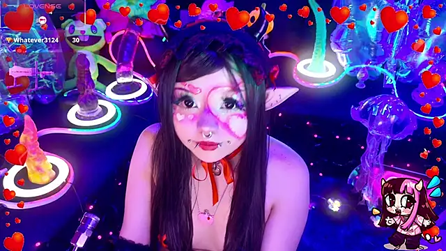 Snapshot of LaytonBox chatting on 02-14-26, 02:25 LaytonBox online show from 02-14-26, 02:25