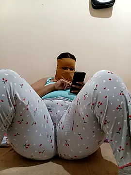Samara-Bella online show from 01-22-25, 11:32