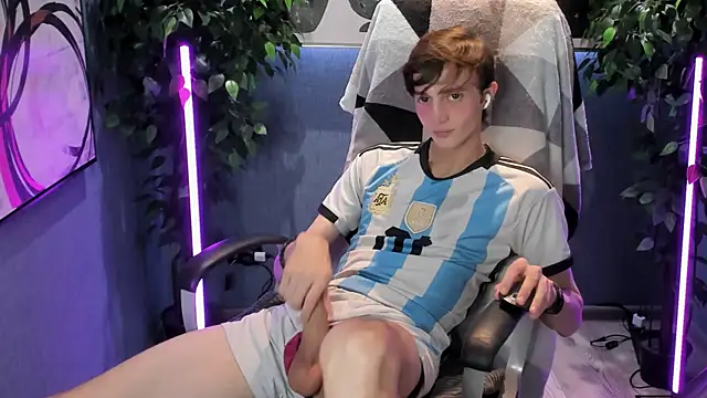 Snapshot of John_Weasley chatting on 09-22-25, 09:22 John Weasley online show from 09-22-25, 09:22