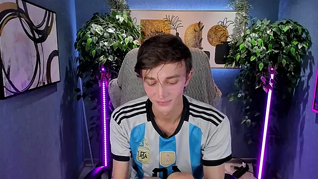 Snapshot of John_Weasley chatting on 10-16-25, 07:42 John Weasley online show from 10-16-25, 07:42