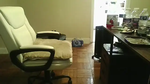 MrDaddyBbSnake online show from 12-16-25, 03:55