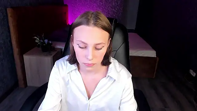 Aliceforfuun online show from 01-12-25, 03:03