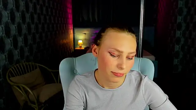 Aliceforfuun online show from 01-17-25, 11:59