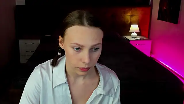 Aliceforfuun online show from 03-17-25, 06:51
