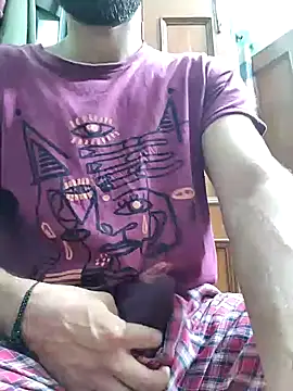 Snapshot of TOPMOON001 chatting on 10-13-25, 06:19 TOPMOON001 online show from 10-13-25, 06:19