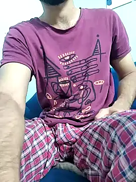 Snapshot of TOPMOON001 chatting on 10-15-25, 08:36 TOPMOON001 online show from 10-15-25, 08:36