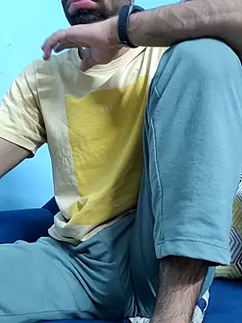 Snapshot of TOPMOON001 chatting on 10-24-25, 11:39 TOPMOON001 online show from 10-24-25, 11:39