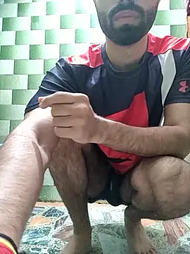 Snapshot of TOPMOON001 chatting on 10-27-25, 05:33 TOPMOON001 online show from 10-27-25, 05:33