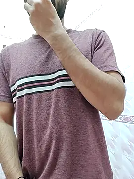 Snapshot of TOPMOON001 chatting on 11-21-25, 06:17 TOPMOON001 online show from 11-21-25, 06:17