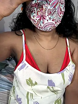 Snapshot of ArathyNambyarMallu chatting on 11-08-25, 10:26 ArathyNambyarMallu online show from 11-08-25, 10:26