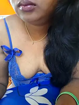 Snapshot of kanikasree chatting on 09-23-25, 04:26 kanikasree online show from 09-23-25, 04:26