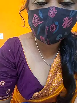 Snapshot of kanikasree chatting on 11-24-25, 04:45 kanikasree online show from 11-24-25, 04:45