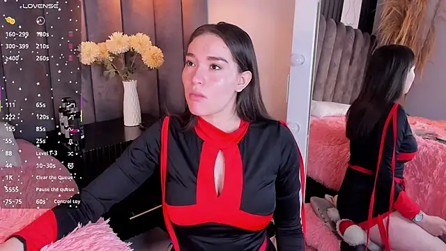 chelsea bolton  online show from 10-31-25, 01:01