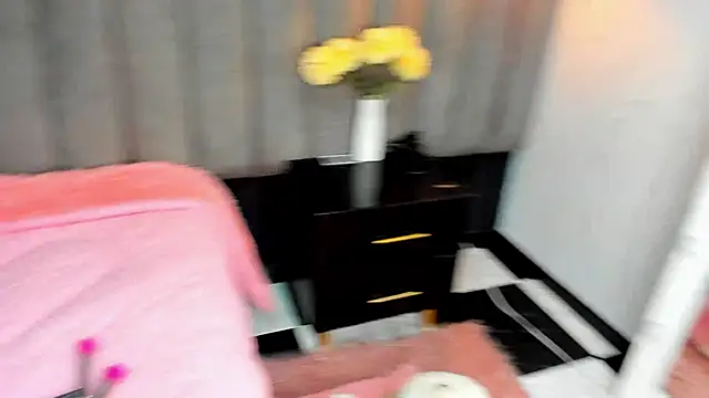 chelsea bolton  online show from 11-24-25, 01:00