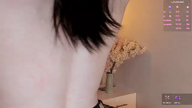 Snapshot of chelsea_bolton_ chatting on 02-14-26, 12:13 chelsea bolton online show from 02-14-26, 12:13