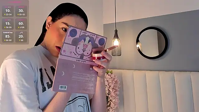 Snapshot of chelsea_bolton_ chatting on 03-22-26, 12:30 chelsea bolton online show from 03-22-26, 12:30