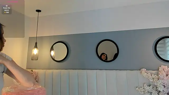 Snapshot of chelsea_bolton_ chatting on 03-24-26, 02:55 chelsea bolton online show from 03-24-26, 02:55