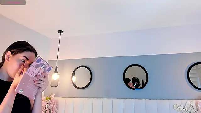 Snapshot of chelsea_bolton_ chatting on 04-04-26, 12:13 chelsea bolton online show from 04-04-26, 12:13