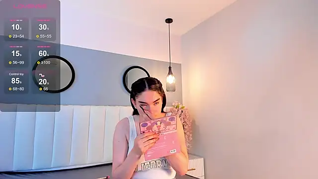 Snapshot of chelsea_bolton_ chatting on 04-05-26, 12:35 chelsea bolton online show from 04-05-26, 12:35