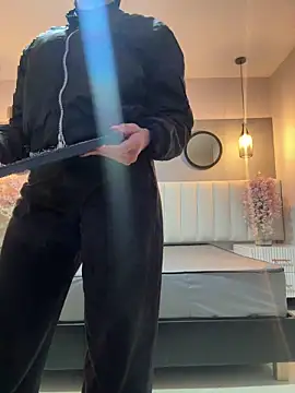 Snapshot of chelsea_bolton_ chatting on 04-15-26, 12:23 chelsea bolton online show from 04-15-26, 12:23