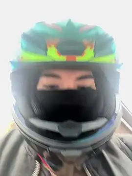 Snapshot of chelsea_bolton_ chatting on 04-16-26, 12:17 chelsea bolton online show from 04-16-26, 12:17