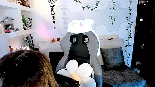 Effy Devalk online show from 02-01-25, 02:02