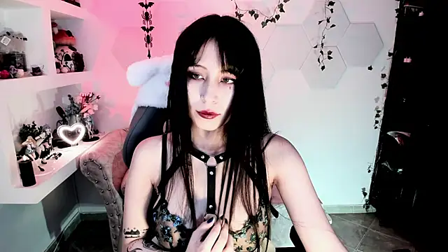 Effy Devalk online show from 03-03-25, 05:50