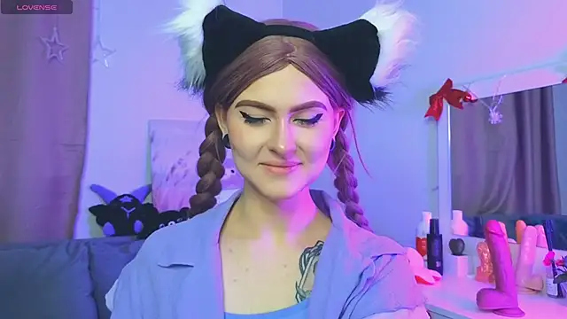 Emily  Mooree online show from 01-20-25, 04:21