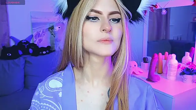 Emily  Mooree online show from 02-08-25, 07:15