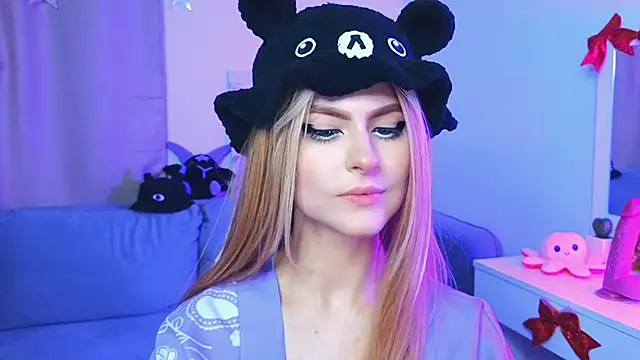 Emily  Mooree online show from 02-11-25, 07:23