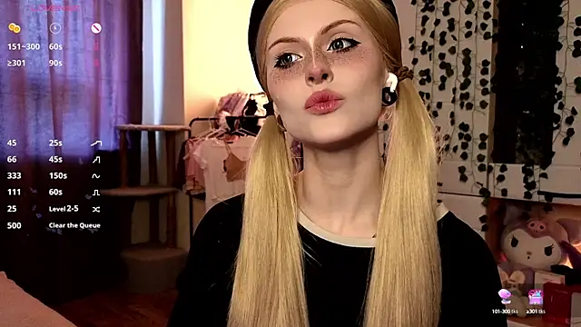 Emily  Mooree online show from 10-05-25, 09:07