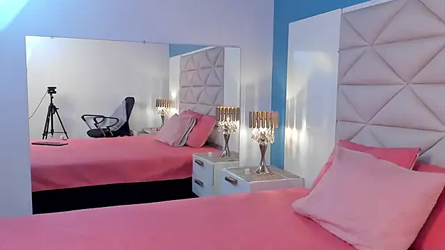 KarenSims online show from 03-04-25, 07:32