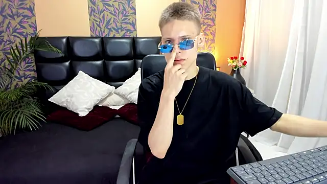 blondie lover69 online show from 02-15-25, 07:28