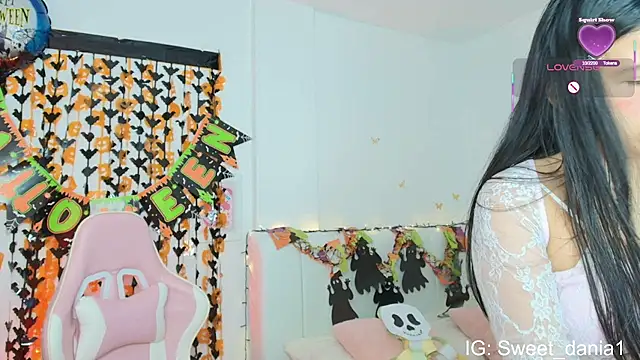 Snapshot of sweet_dania_ chatting on 10-20-25, 06:58 sweet dania online show from 10-20-25, 06:58