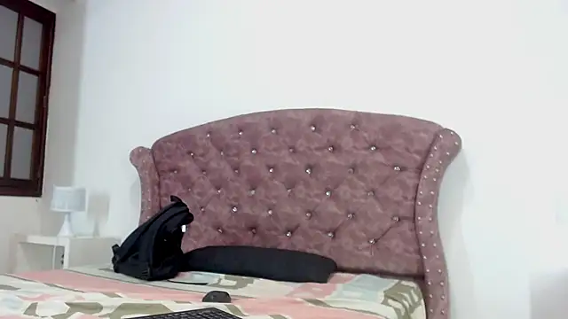 Kim Lennon online show from 02-19-25, 11:49