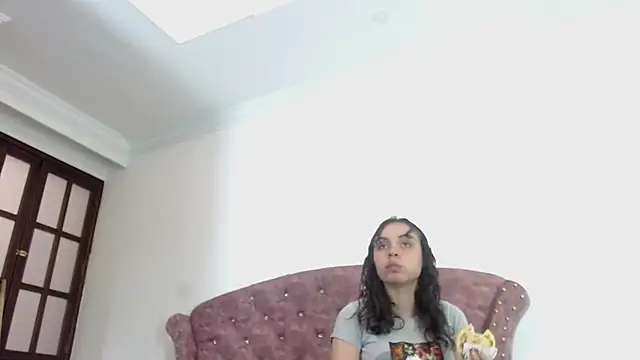 Kim Lennon online show from 02-22-25, 01:24