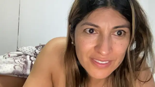 LunaBeya online show from 10-22-25, 12:38