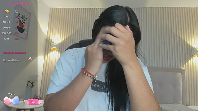 Snapshot of Luceroooo chatting on 03-13-25, 03:06 Luceroooo online show from 03-13-25, 03:06