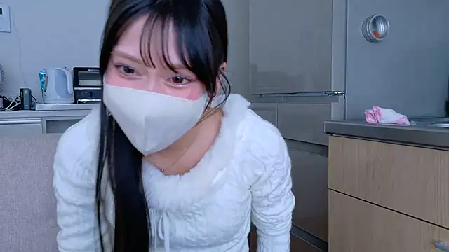 Snapshot of riken_jp chatting on 10-26-25, 01:11 riken jp online show from 10-26-25, 01:11