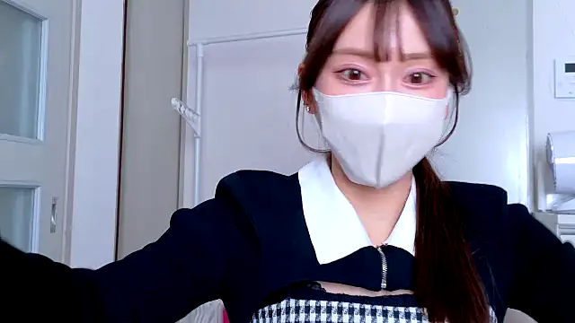 Snapshot of riken_jp chatting on 11-19-25, 01:49 riken jp online show from 11-19-25, 01:49