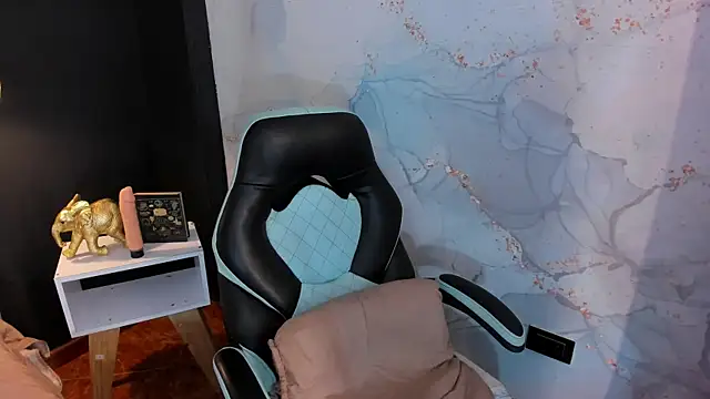 Sara conde online show from 01-19-25, 05:28