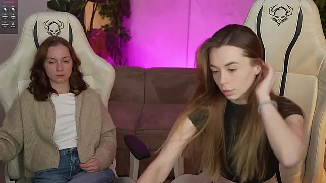 Snapshot of Lika_Secret_ chatting on 10-27-25, 03:27 Lika Secret online show from 10-27-25, 03:27