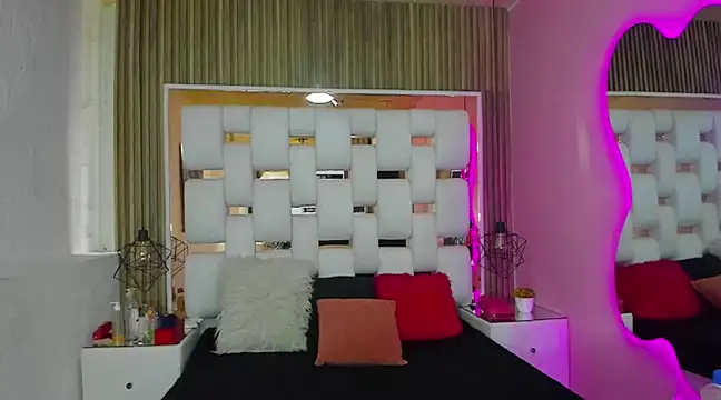 SolEvanss online show from 03-04-25, 02:53