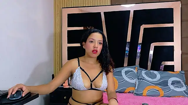 SolEvanss online show from 09-28-25, 01:49