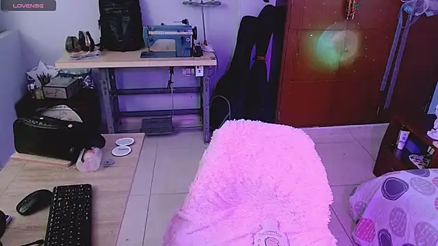 Mattilda 18 online show from 11-18-25, 10:03