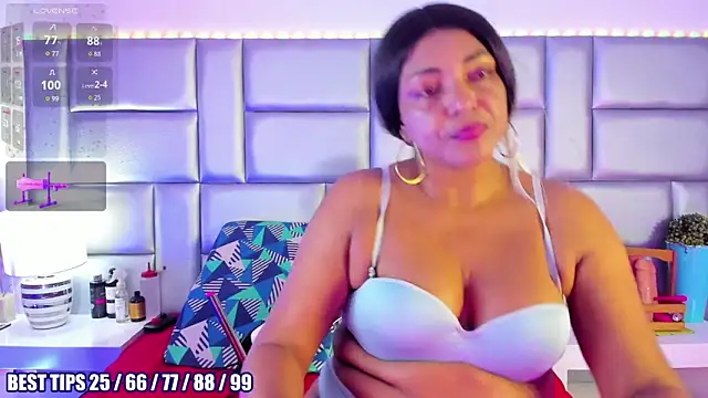 Snapshot of LovelyNickii chatting on 02-15-26, 01:41 LovelyNickii online show from 02-15-26, 01:41