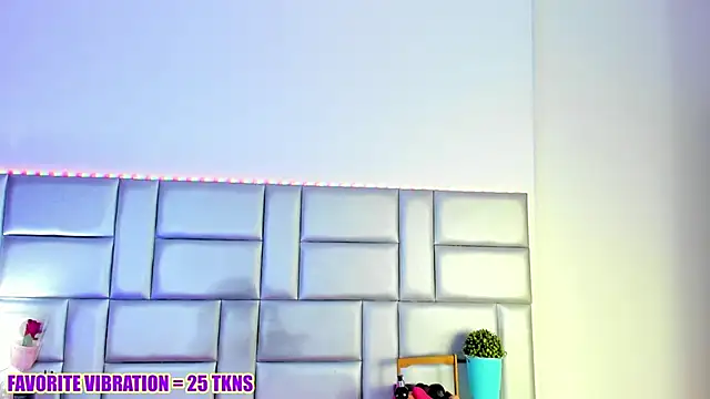 Snapshot of LovelyNickii chatting on 03-21-26, 12:59 LovelyNickii online show from 03-21-26, 12:59